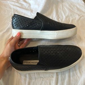 Steve Madden black slip ons